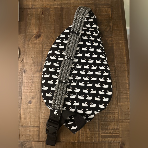 Kavu Swan Bag - Picture 2 of 3